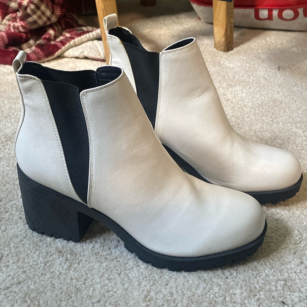 White Heeled Chelsea Boot